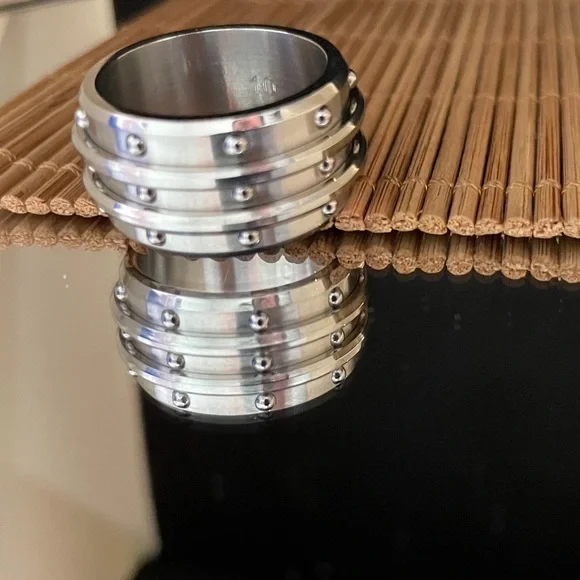 316L Stainless Steel Spinning Ring New With Tags